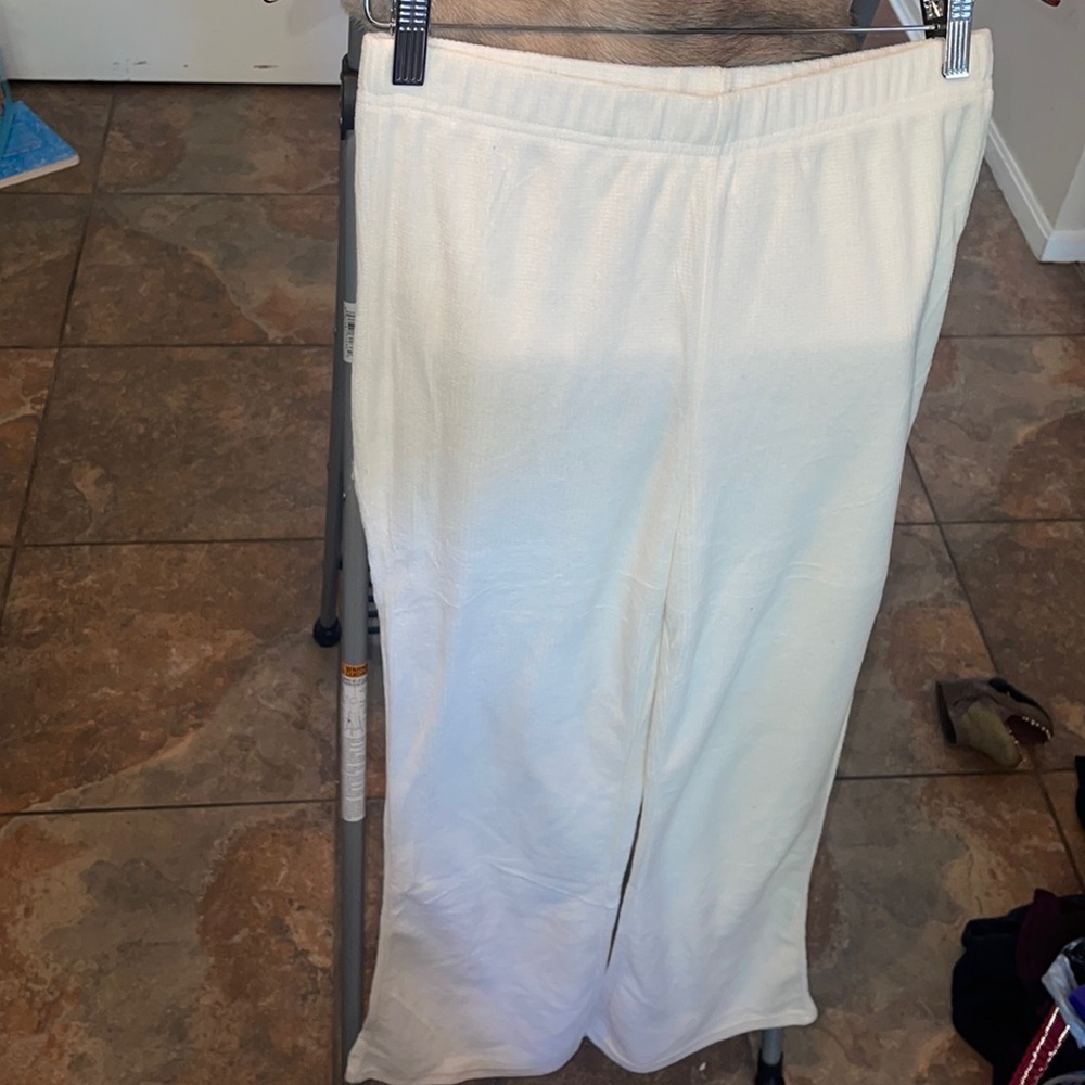 New high waist 🍑 soft textured cute wide leg flare pants